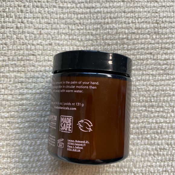 true botanicals pure radiance sugar scrub - Picture 2 of 6